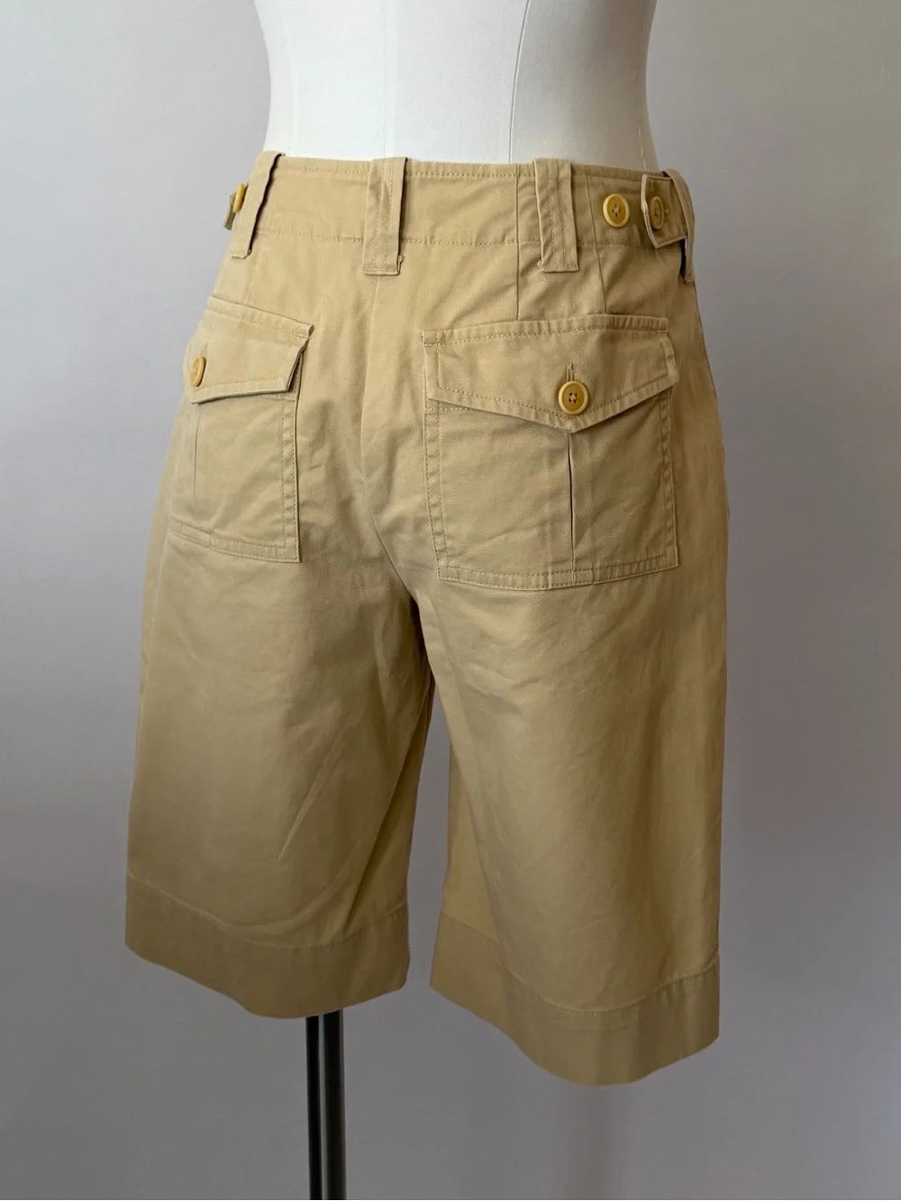 Vintage 1990s Talbots high-waisted shorts size 4. - Picture 6 of 8